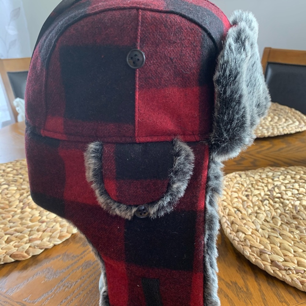 Winter hat - Picture 4 of 4